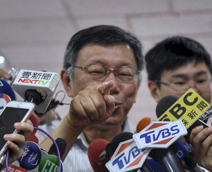 盼民眾黨成立院關鍵少數 柯文哲:每天丟水球有何用?