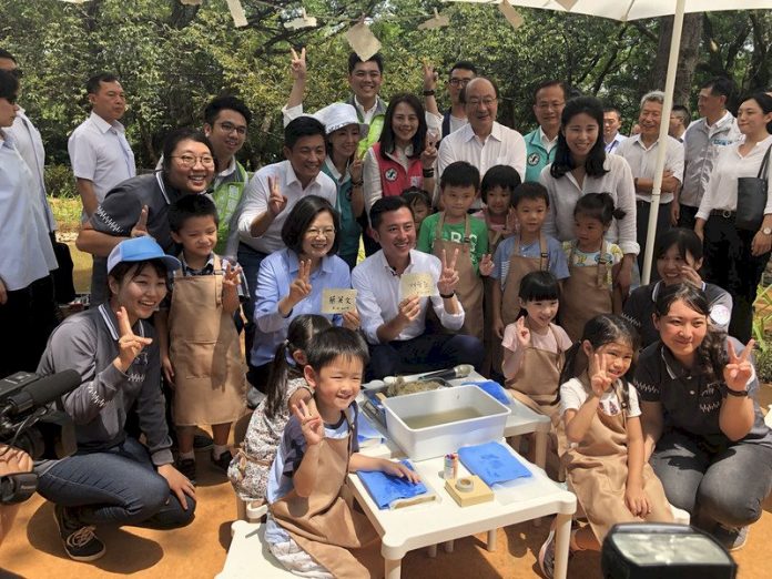 藍批藉拜廟拉票 總統:勿因選舉貶抑信仰中心文化