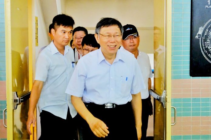 郭柯王法會合體破局 柯:佛門清淨之地不適合談事