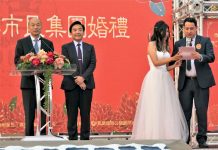韓國瑜專注市政 李佳芬代夫出征跑基層