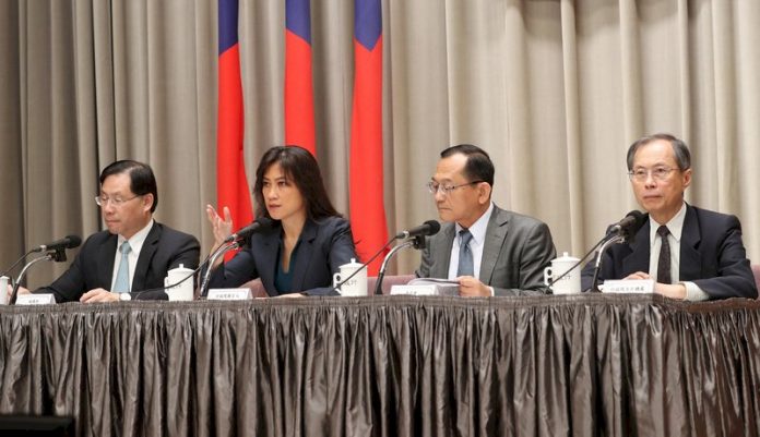 韓國瑜請假選總統 政院:應向高雄市民說明