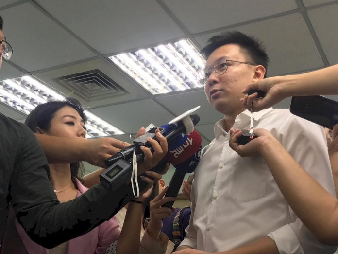 學母語浪費資源 民進黨批韓國瑜夫婦歧視成性應道歉