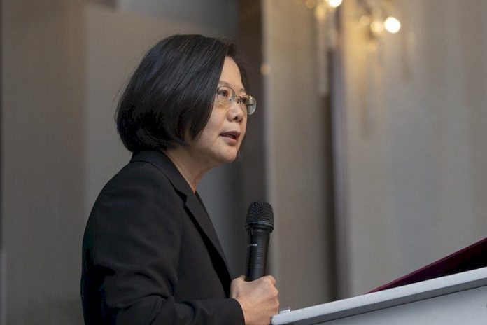 張善政酸蘇揆住院 總統籲謹言慎行、心存善念