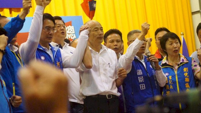 搶攻中部選票 韓蔡一前一後赴南投造勢