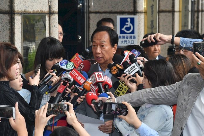 未回應「國政配」 郭:宋楚瑜選總統樂觀其成