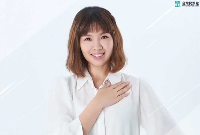 李旻蔚脫黨卻放蔡總統合照 民進黨要求撤除文宣