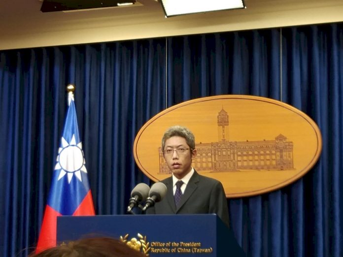 陳學聖辦公聽會質疑總統學位 府批濫用公器行選舉操作