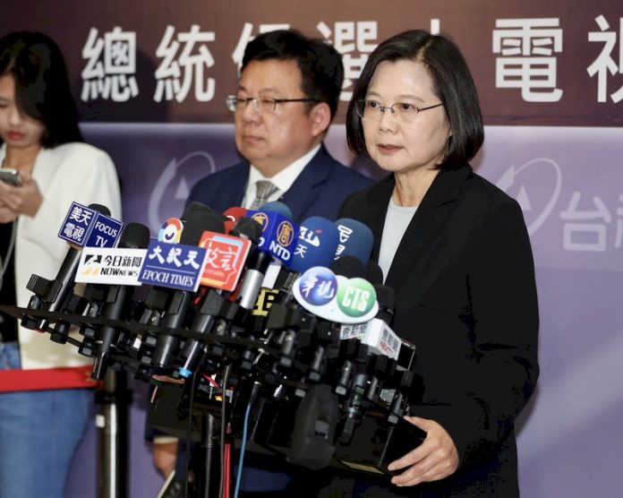 辯論會登場 蔡總統加強準備媒體提問及交叉詰問