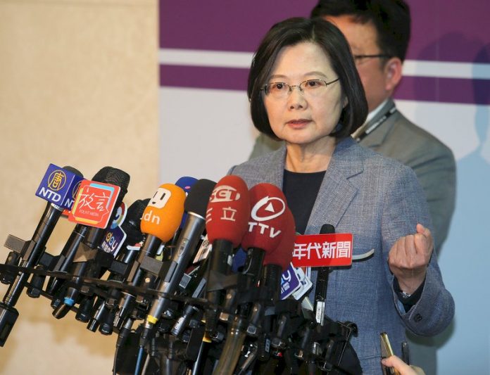 韓遺憾蔡未喊「中華民國萬歲」 蔡:希望韓去中國喊