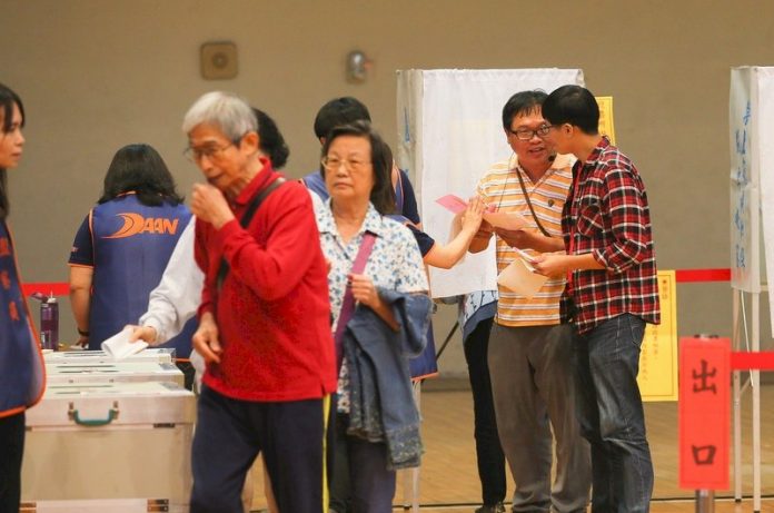 勞動部:具投票權勞工11日應放假一日