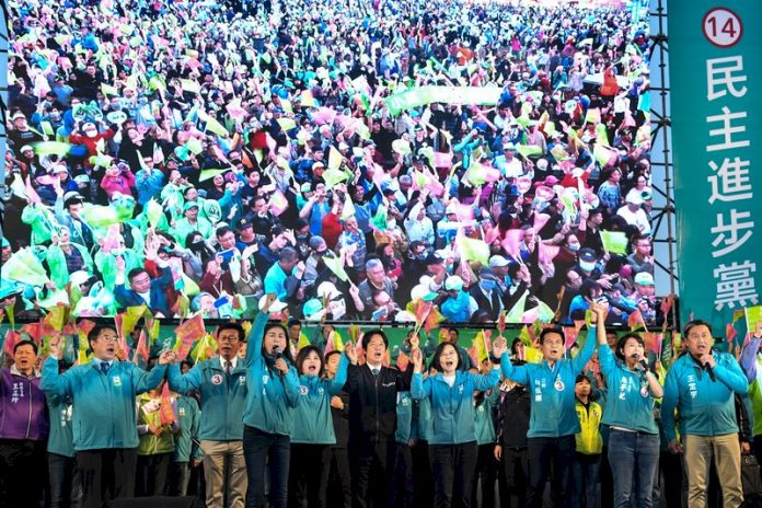 英德台南同框催票 蔡總統:我是最重視國防的總統