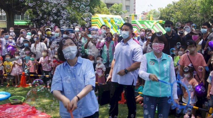 0到6歲國家一起養 蔡總統:經費已達1000億