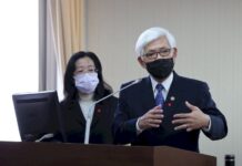 李進勇:確診者依法能出門就可投票