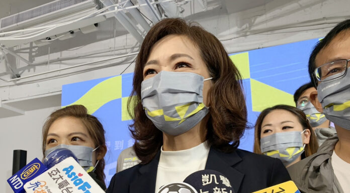 2022選戰/沈要求出示稅籍證明沒兼職 高辦回擊裝瞎看不到證據