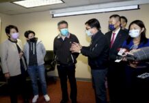 侯友宜千字文惹議 柯文哲:民主社會有不表態的自由