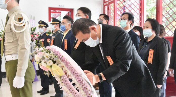 林佳龍秀服役照謝謝軍人 侯友宜秋祭緬懷英烈