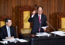 立院三讀 滿18歲可當動物飼主、入農會會員