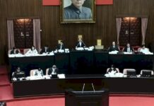 立院三讀民法成年年齡配套 20歲修正為成年