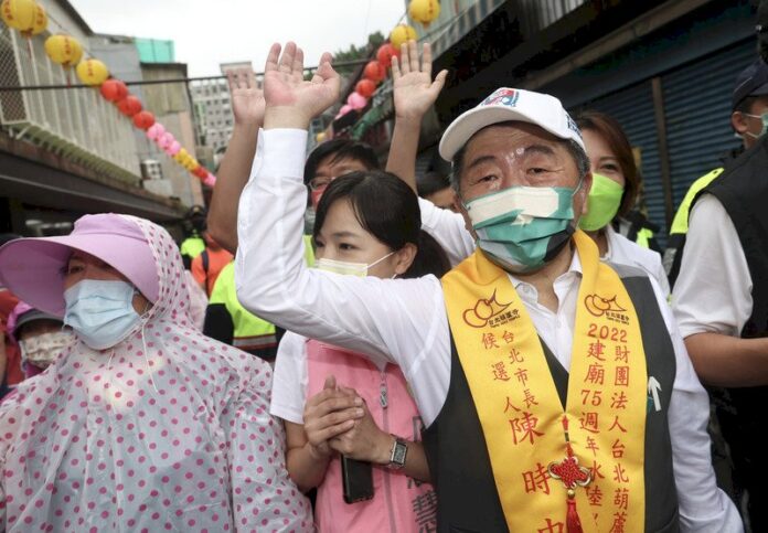 蔡英文獻聲拉票讚沉著、有魄力 陳時中感謝