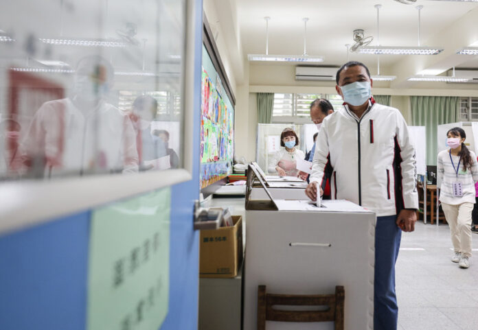 2022選戰/投完票拚市政 侯友宜:明起工作恢復正常