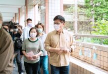 2022選戰/林佳龍和太太一起投票 稱心情輕鬆沒壓力