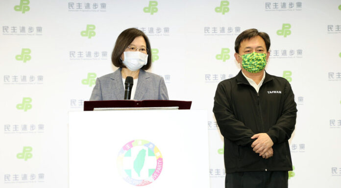 2022選戰/蔡英文辭黨魁 蘇貞昌請辭獲慰留