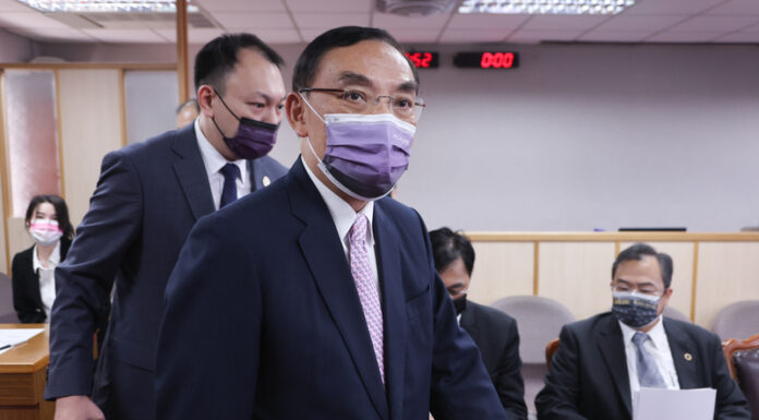 2022選戰/計程車張貼林佳龍廣告涉綁樁?新北地檢署分案查辦