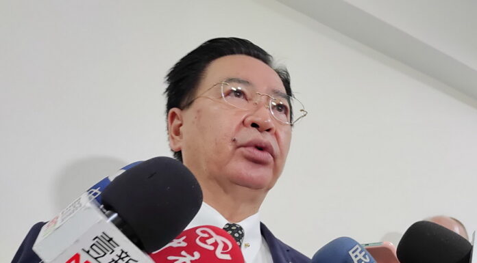 中国からの圧力高まる、外交部:国際社会の支持取り付け