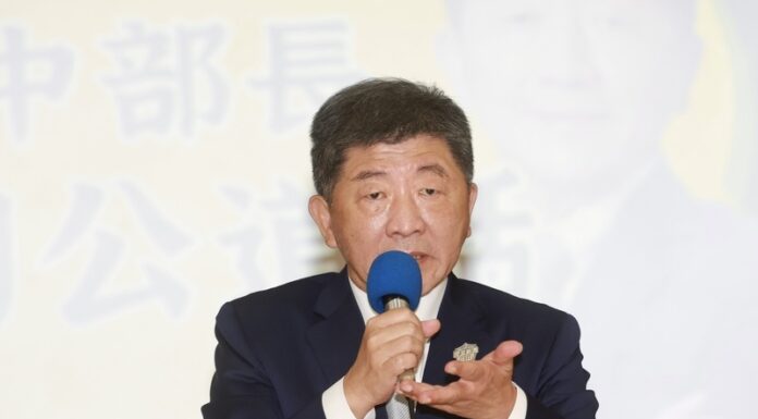 被指「鹹豬手」 陳時中:不該看圖說故事侮人格