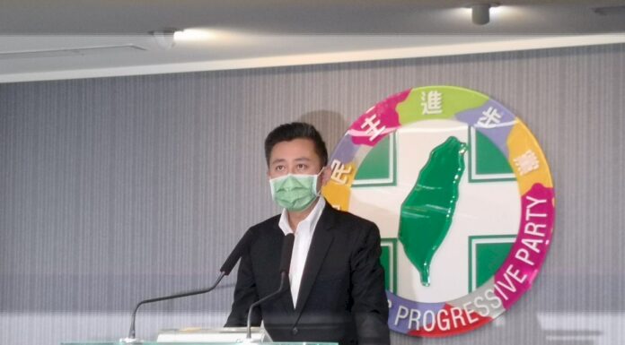 L’ancien maire de Hsinchu voit son deuxième diplôme révoqué pour plagiat