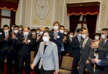 Tổng thống gặp gỡ JCI Đài Loan, kêu gọi thanh niên 18 tuổi bỏ phiếu thông qua dự án sửa đổi hiến pháp Quyền công dân 18 tuổi